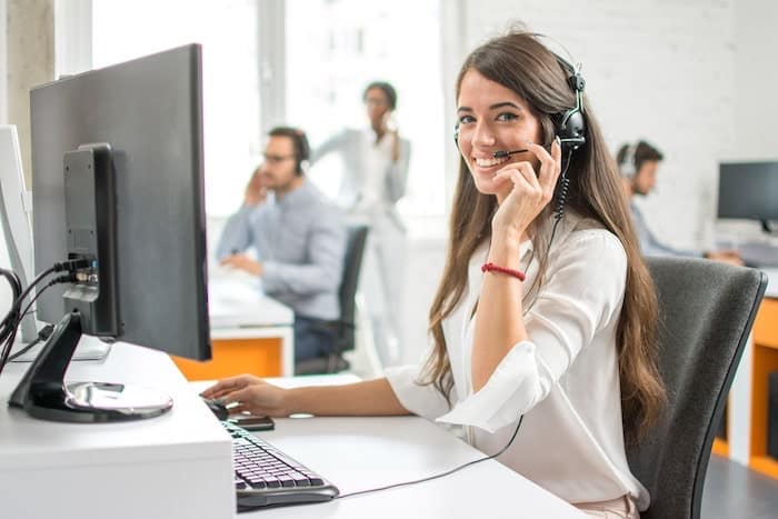 How call center outsourcing enhances customer satisfaction