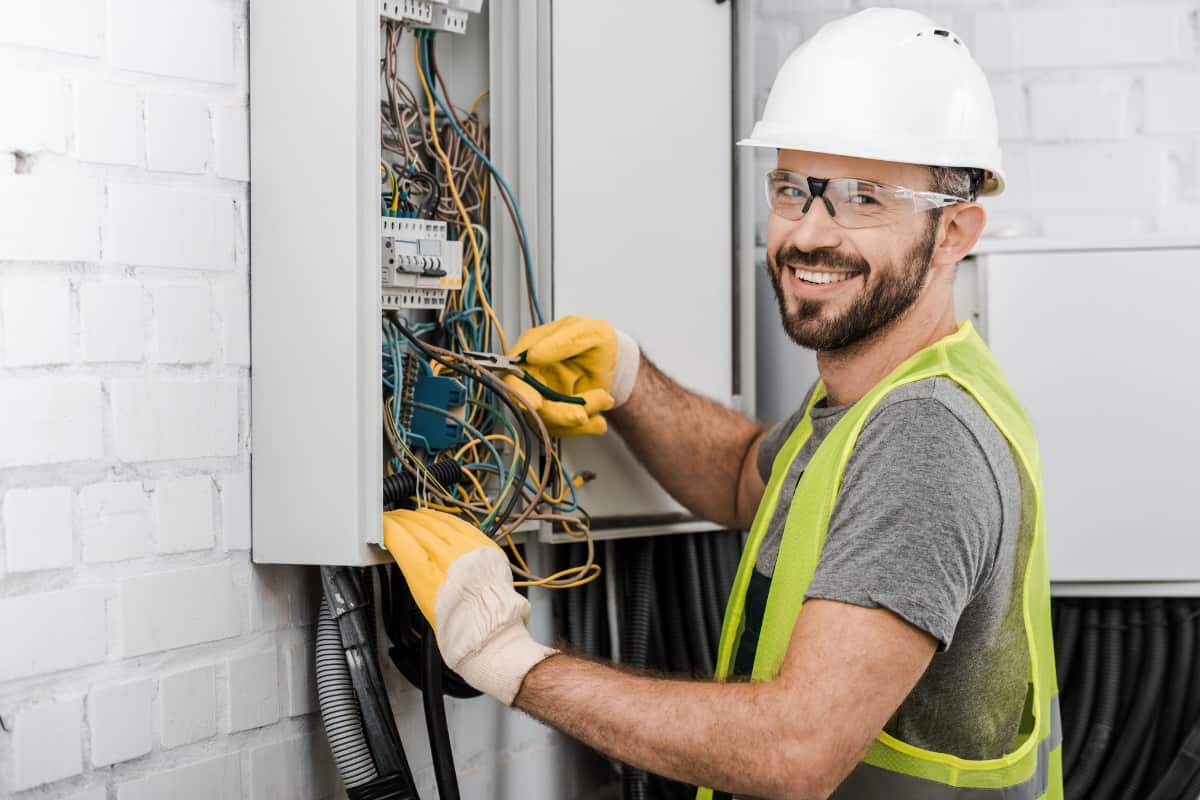How A Trusted Electrician Performs Work In Different Aspects?