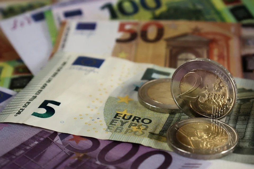 Eur/Usd: Further Depreciation Of The Euro Is Likely