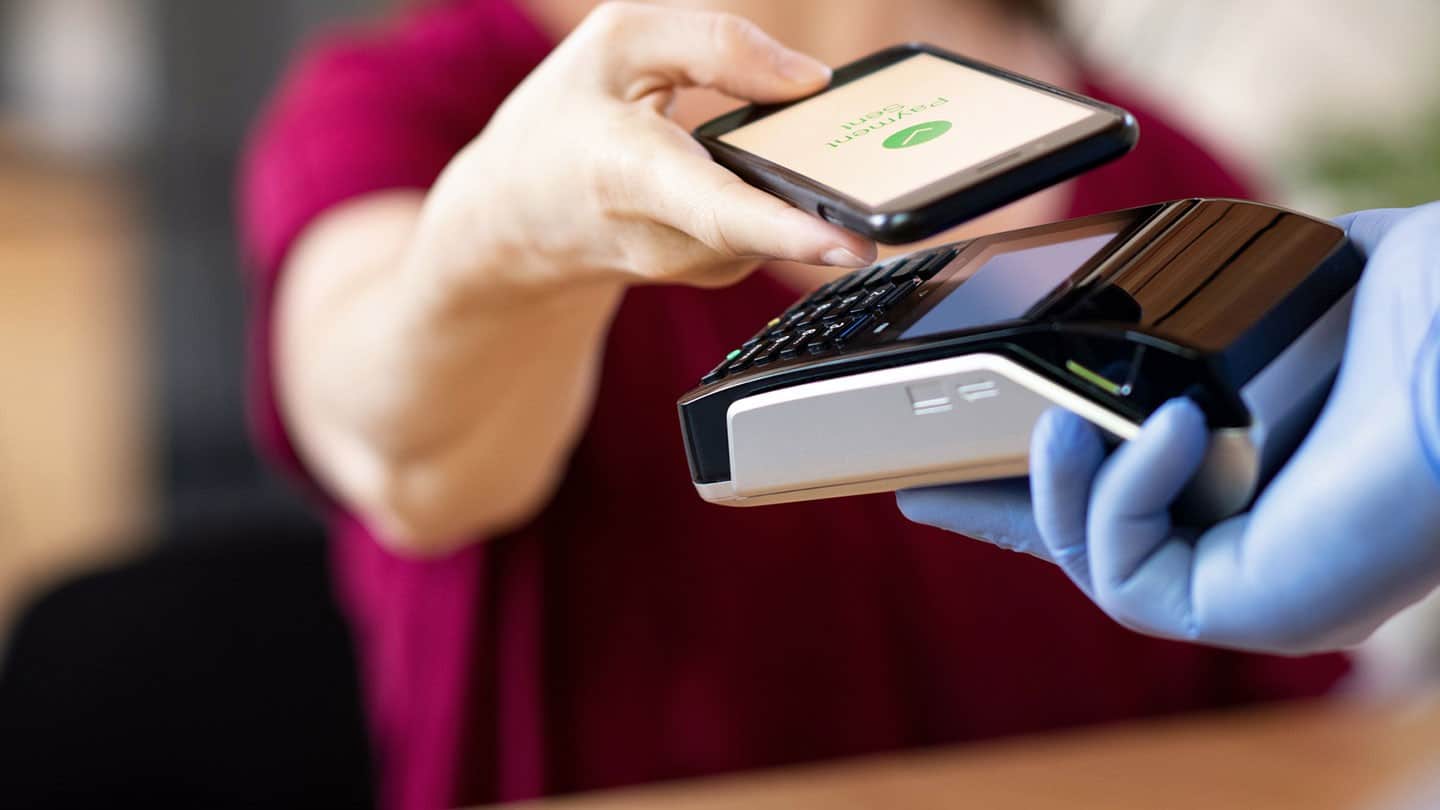 Will a Cashless Future Hurt or Help the Global Economy?